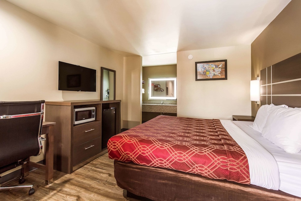 Econo Lodge Inn & Suites Murfreesboro Shopping District