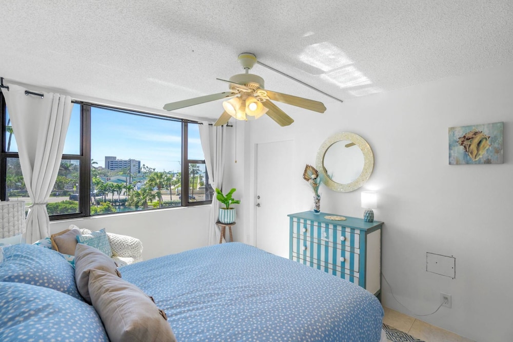 Harbor Towers Ocean View Escape