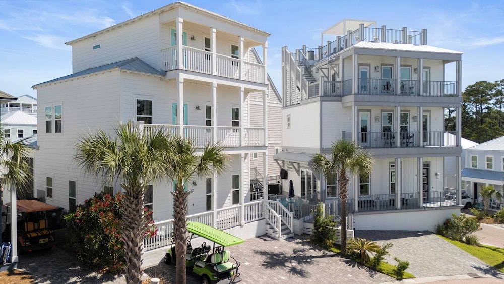 Mins to Beach Access + Pet-friendly + Golf Cart 30A White Sands by Avantstay