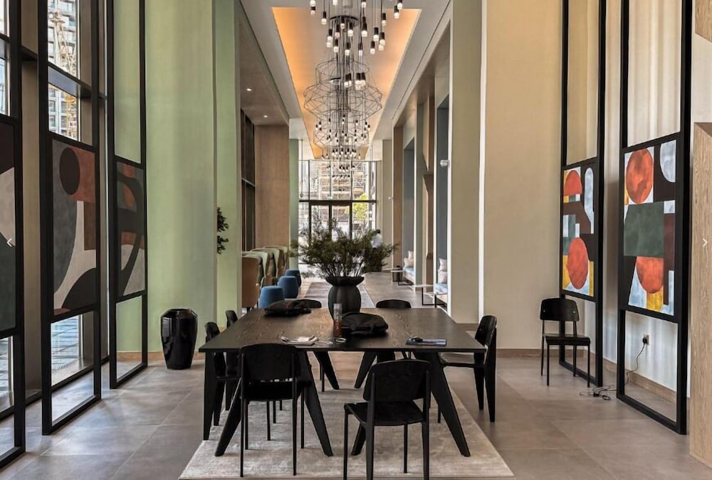 Luxury 2BR in Peninsula One by Bespoke