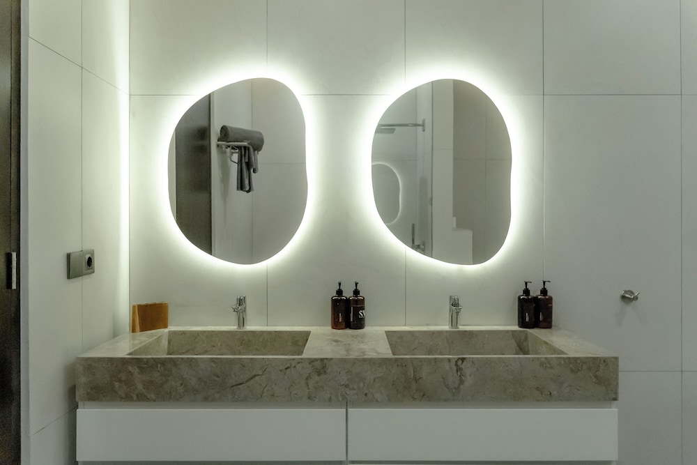 AMO Residences