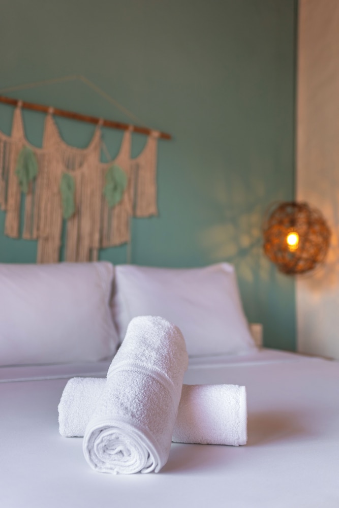 Traveler Hostel