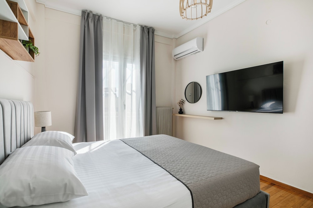 Helios Apartment by A&A Residencies