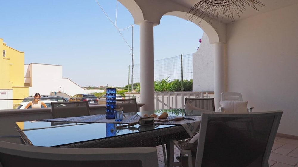 Villa del Mare 2 Three Bedrooms 700 Metres From the Beach