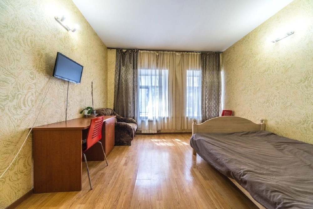 Apartment near Kazansky Cathedral view 4