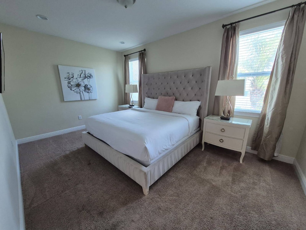 6BR 5BA w Private Pool Spa Near Disney