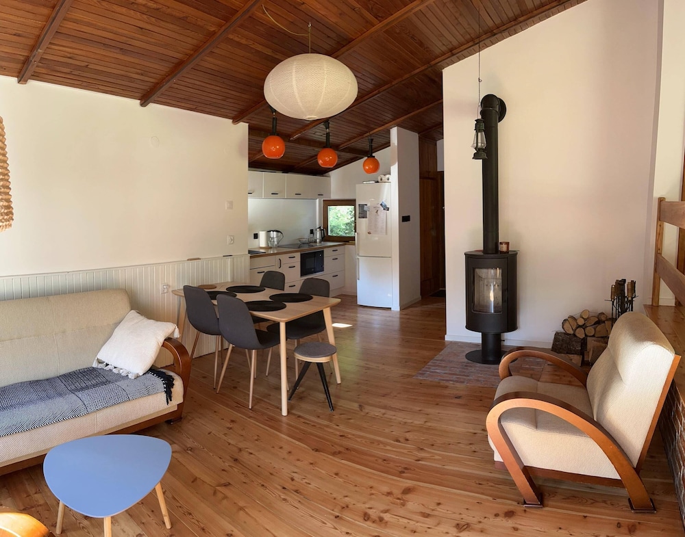 Friendly Holiday Home Near the Lake