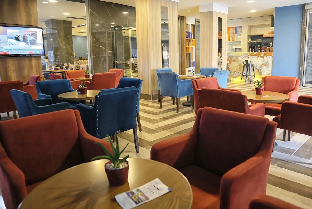 Ramada by Wyndham Mersin - Image 40