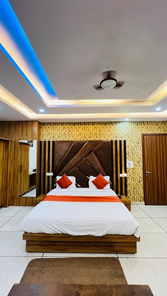 Hotel Robinson Kasganj