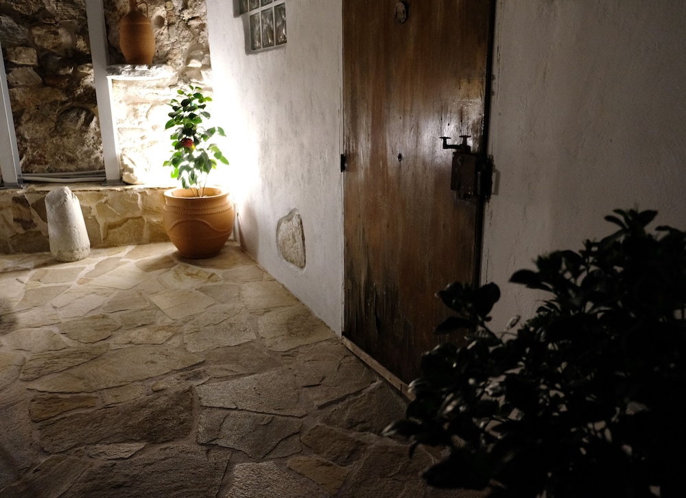 George Studio