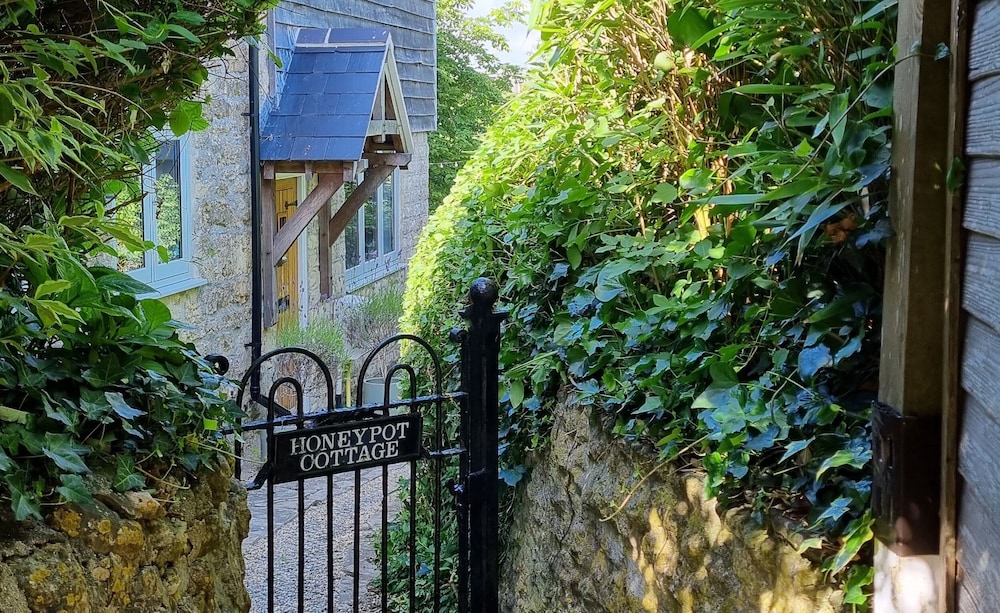 Honeypot Cottage