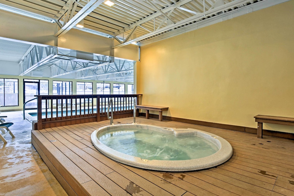 Walk to Dtwn: Winter Park Studio w/ Hot Tub Access