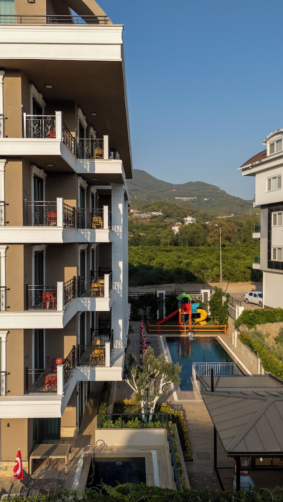 Loovox Suites
