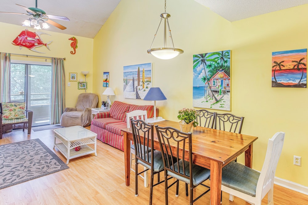 < 1/2 Mi to the Sand! Myrtle Beach Family Condo