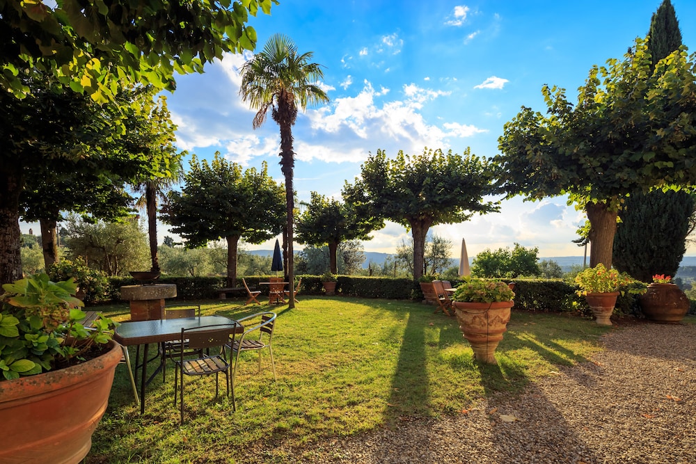 Stefano Resort