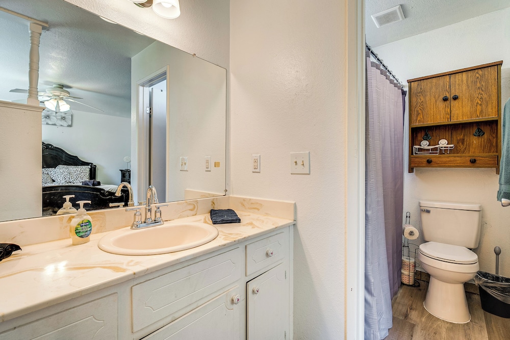 Updated Home in Suburbs - 10 Mi to Dtwn Stockton!