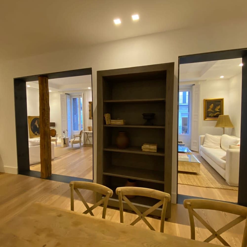 The Pelayo Majestic Luxury 3 Bedroom in Chueca