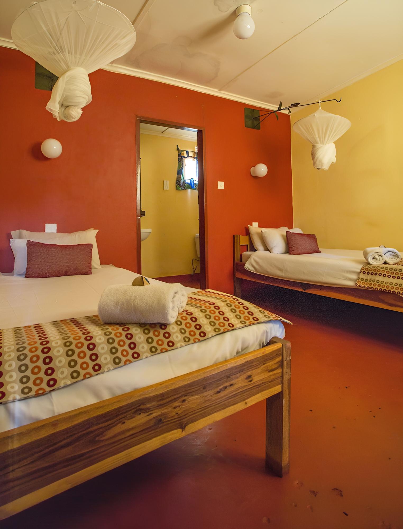 Jollyboys Camp - Hostel