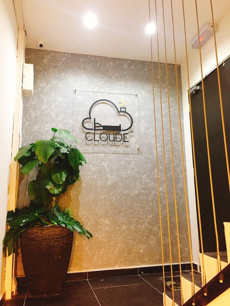 Cloude Stay