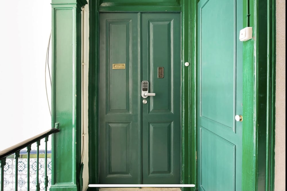 1898 Home & Suites