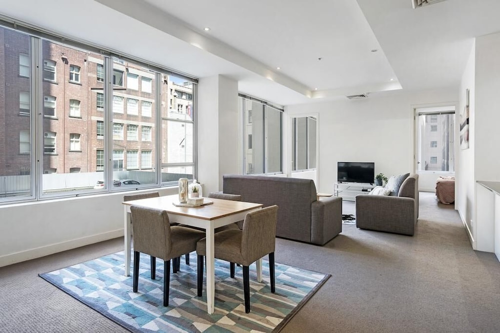 Corporate Stayz at Collins