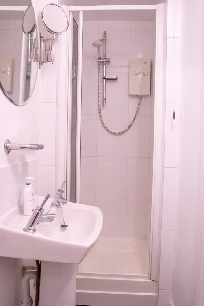 2 Bedroom Property near Old Town & Grassmarket