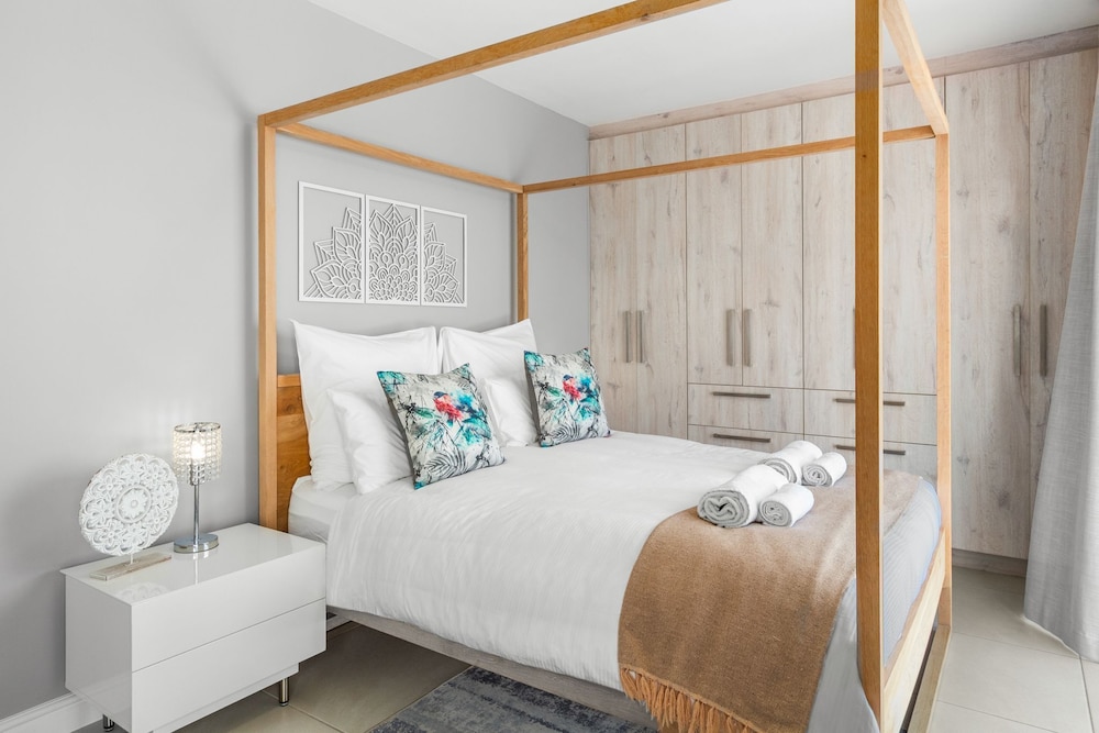 Shelley Point Beach Villa
