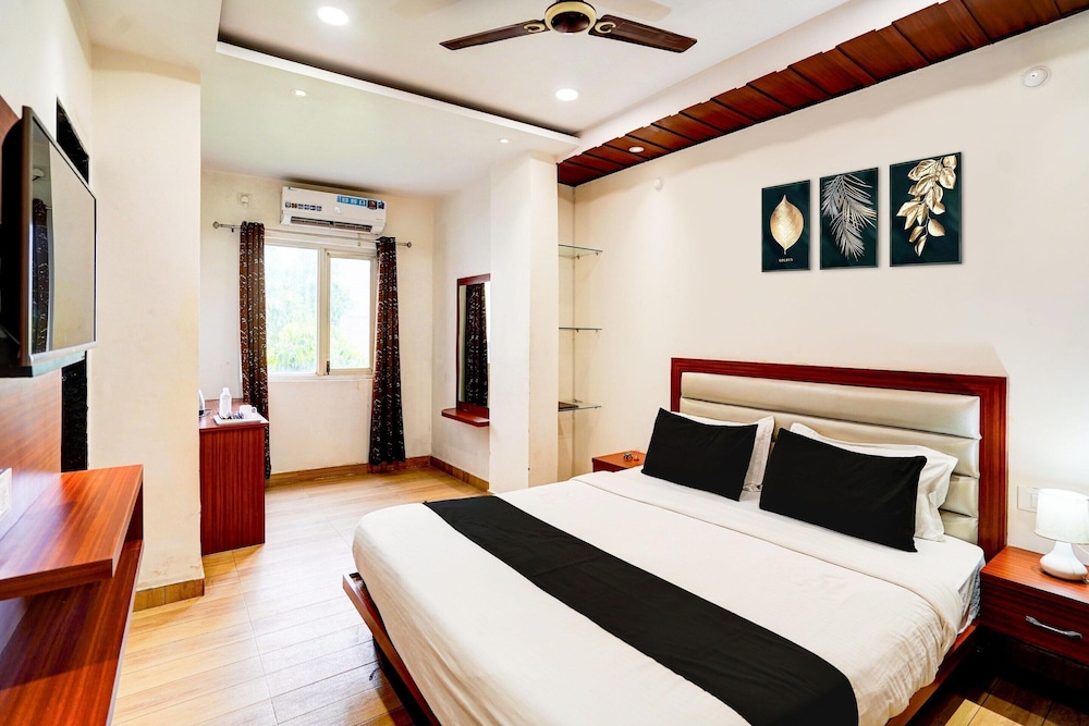Cozy Stays Near Vishwanath Temple