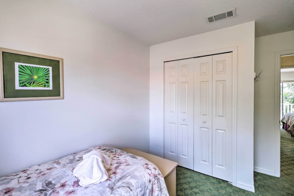 Cozy Kissimmee Townhome ~ 8 Mi to Disney World! view 4