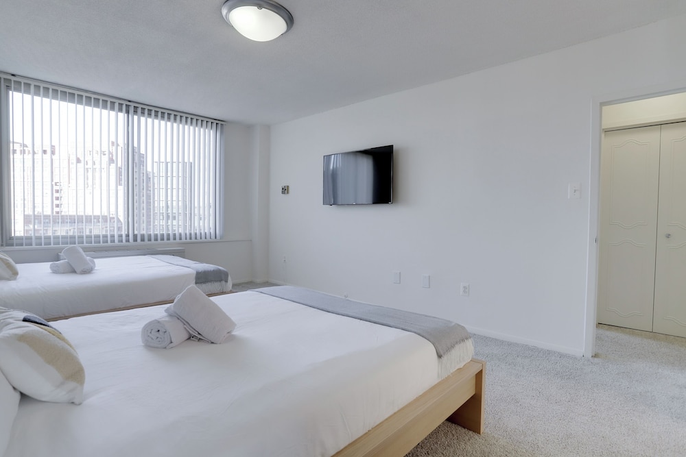 Stylish & Spacious 2BR in Crystal City