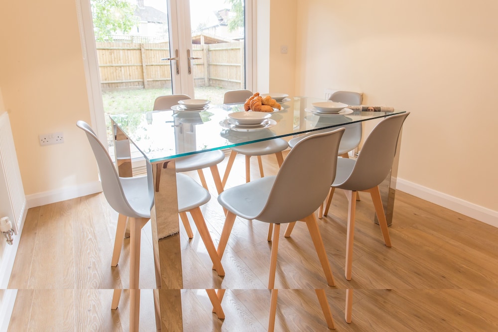 Oxford Vacations - Razia Apartments - Property Image 74