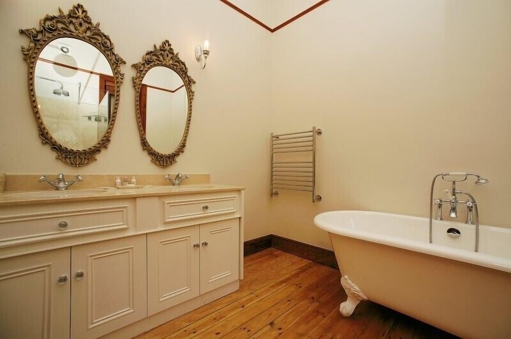 Roosenwijn Guest House