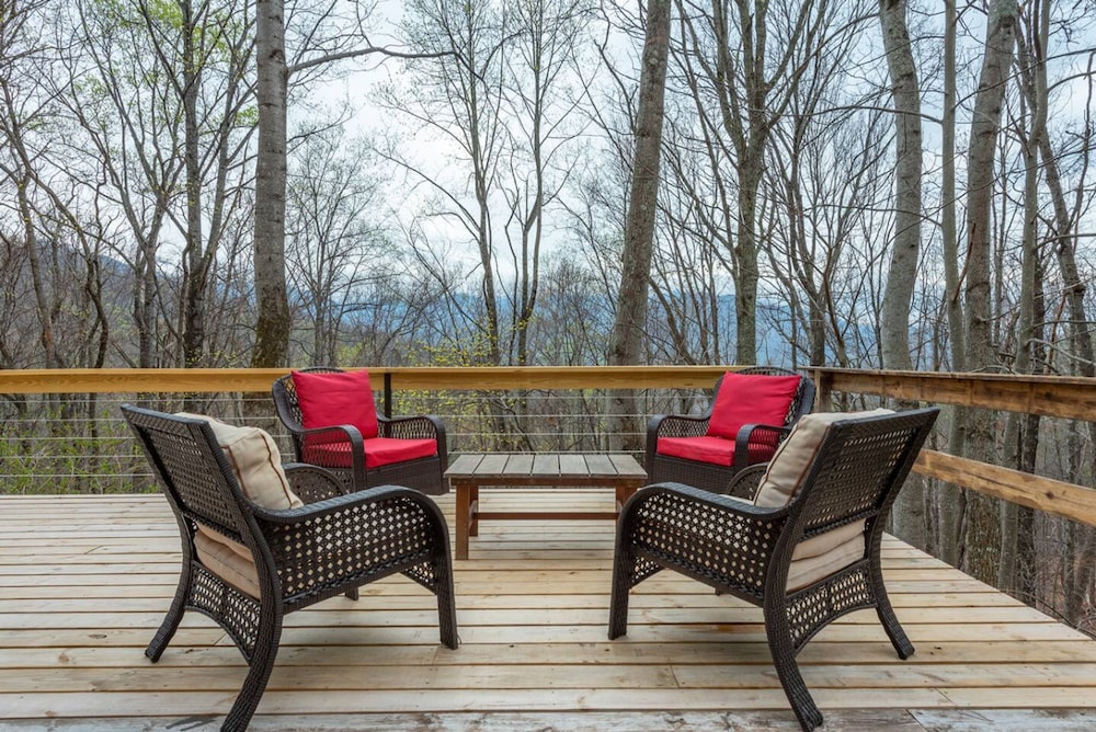 Heart Soul Log Cabin Sanctuary w Walking Trails