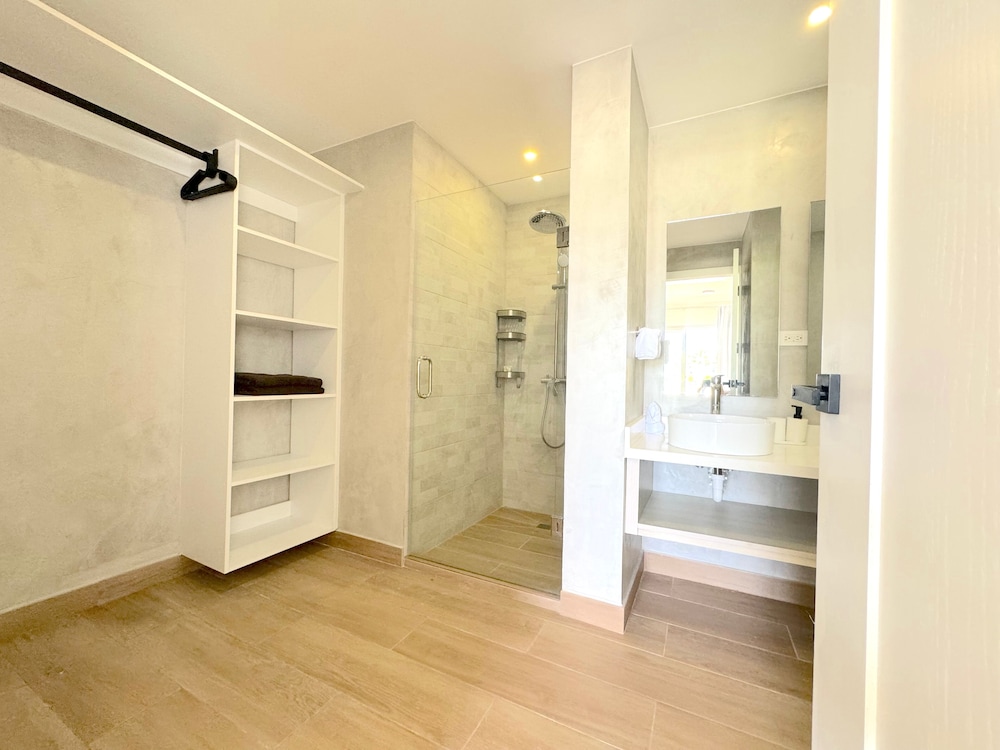 Playa Palmera Beach Front Apartments