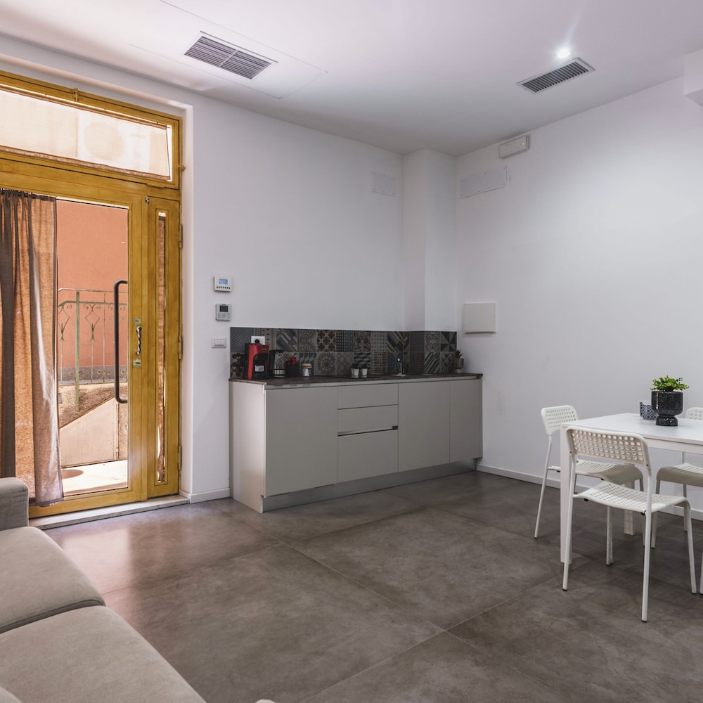 Taormina Center Studio by Wonderful Italy