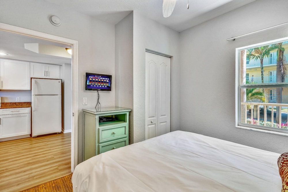 Sunset Vistas 211n