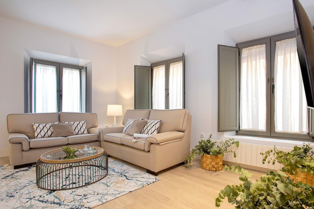 Genteel Home Varela
