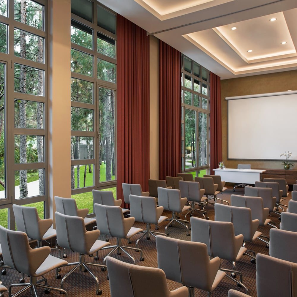 meeting & event spaces