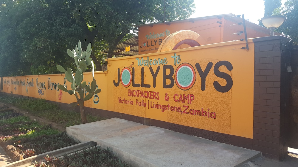 Jollyboys Backpackers