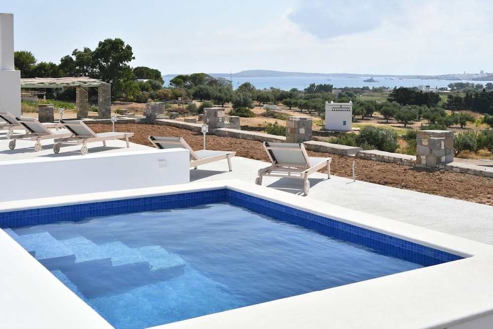 Happy 2-bedroom sea View House Pool Jacuzzi