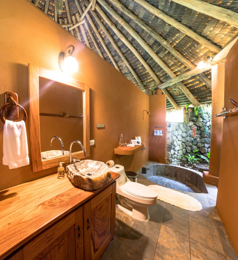 Luna Lodge