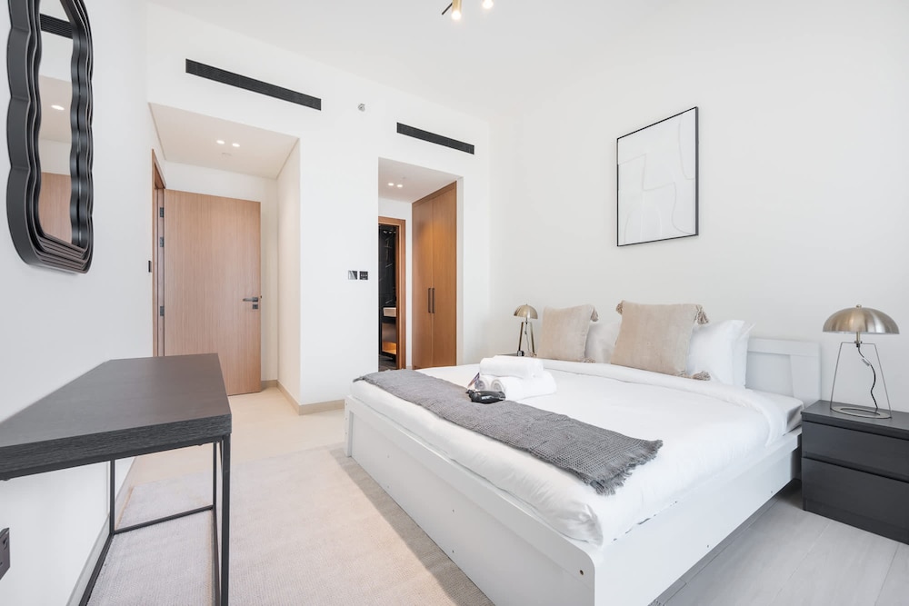 Mesmerizing 1 Bedroom in Binghatti Onyx With Skyline Views