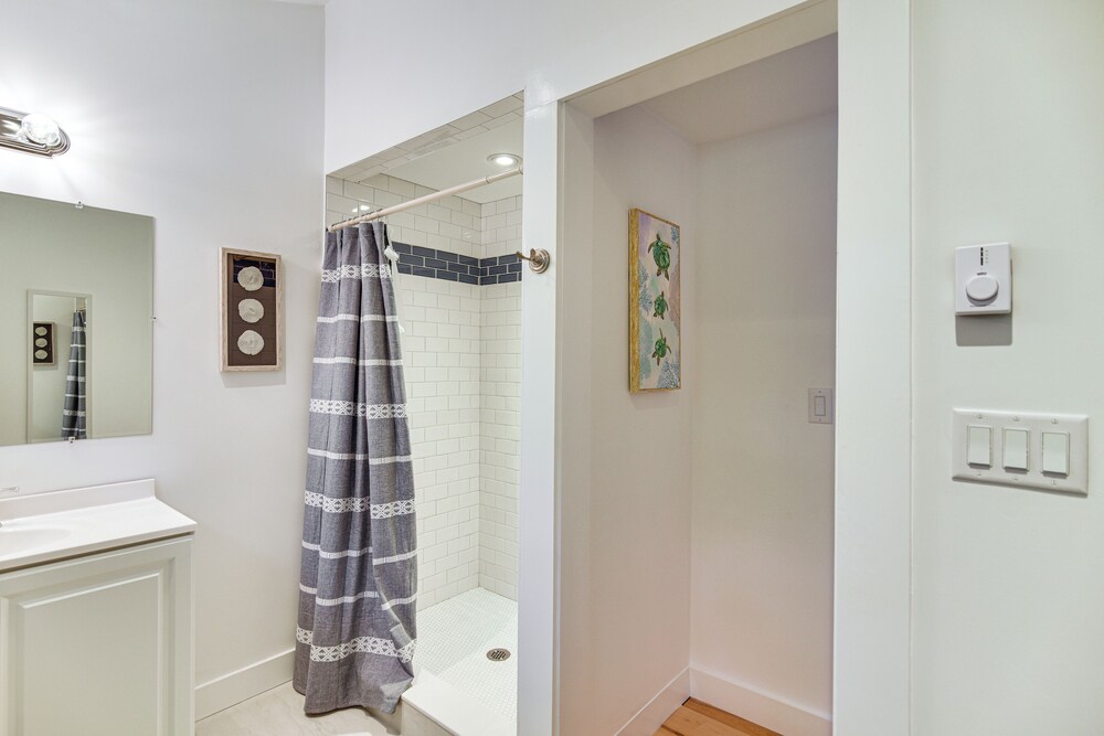 Walk to Main St: Osterville Village Gem w/ Patio
