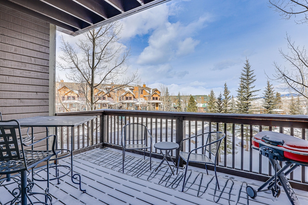 Ski-in/ski-out Granby Ranch Condo w/ Pool Access - Property Image 5
