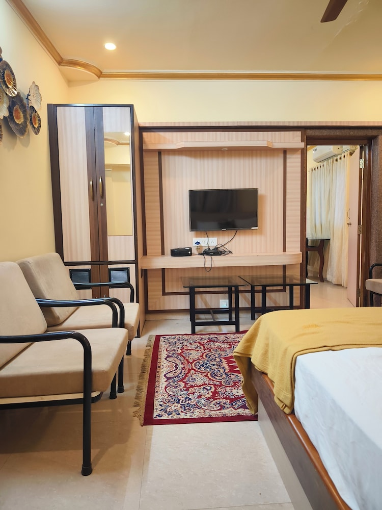 shradha luxury room