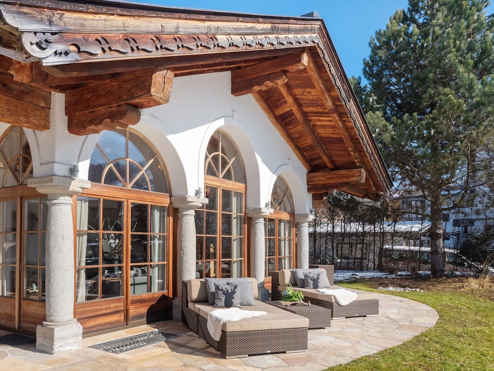 Exclusive Tyrolean Chalet Near Ski Lifts