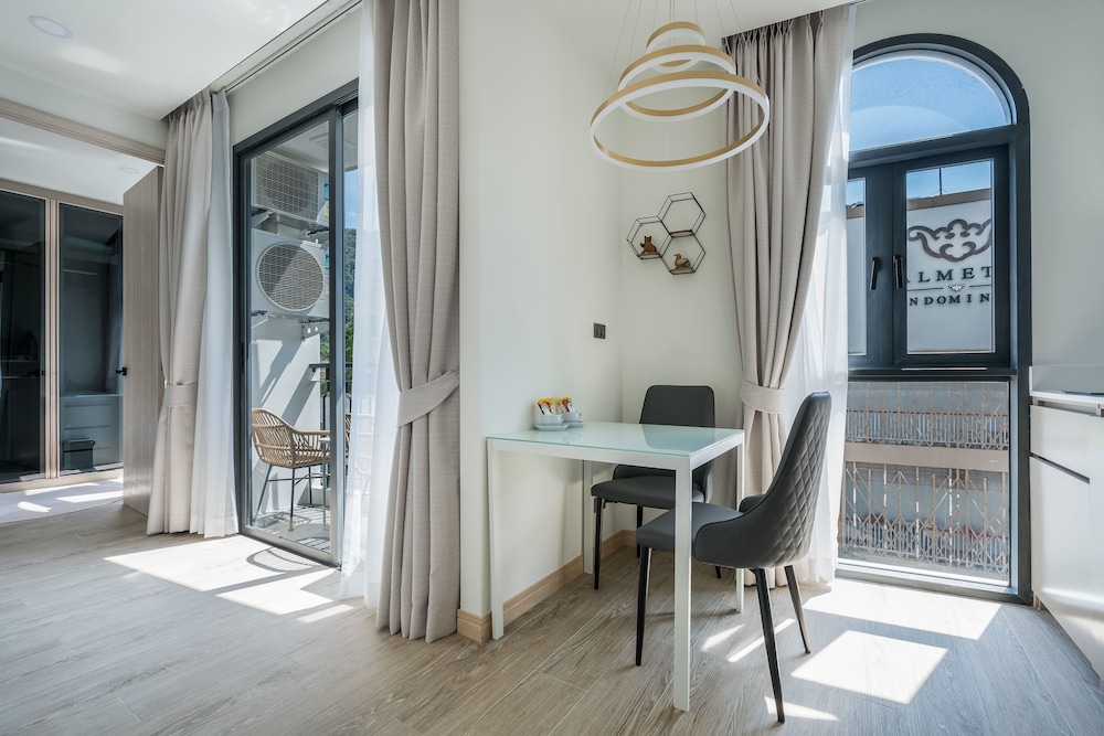 Palmetto Park Residence