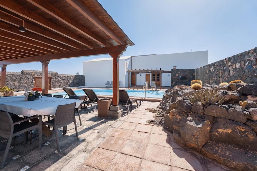 Casa Rural Hero With 5 Bedrooms and 4 Bathrooms