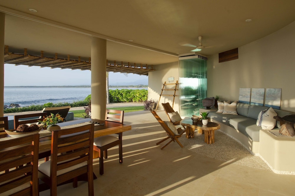 Punta Majahua Condos
