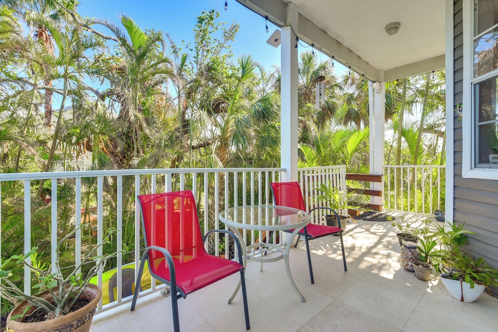 Dock, Kayaks & On-site Pond: Terra Ceia Home